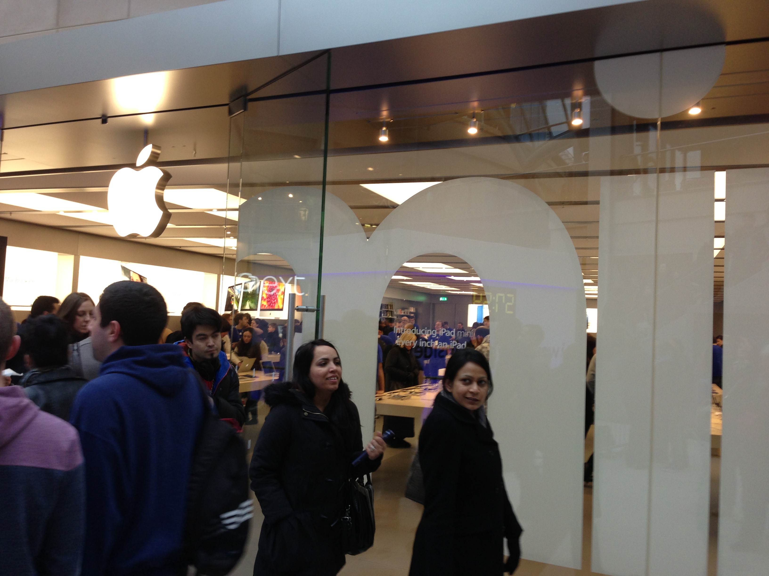 Apple Store Leeds Trinity Grand Opening DomainsFoundry